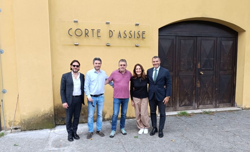fanelli assolta con doro e neri verona